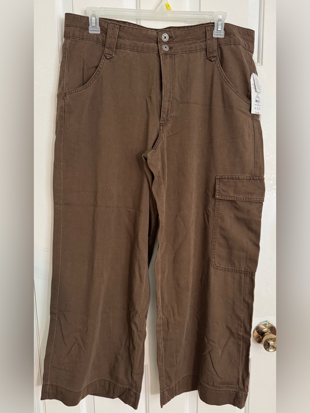 Time and Tru Brown Wide Leg Cargo Pants